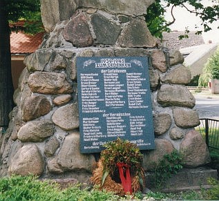 Kriegerdenkmal Neuferchau2